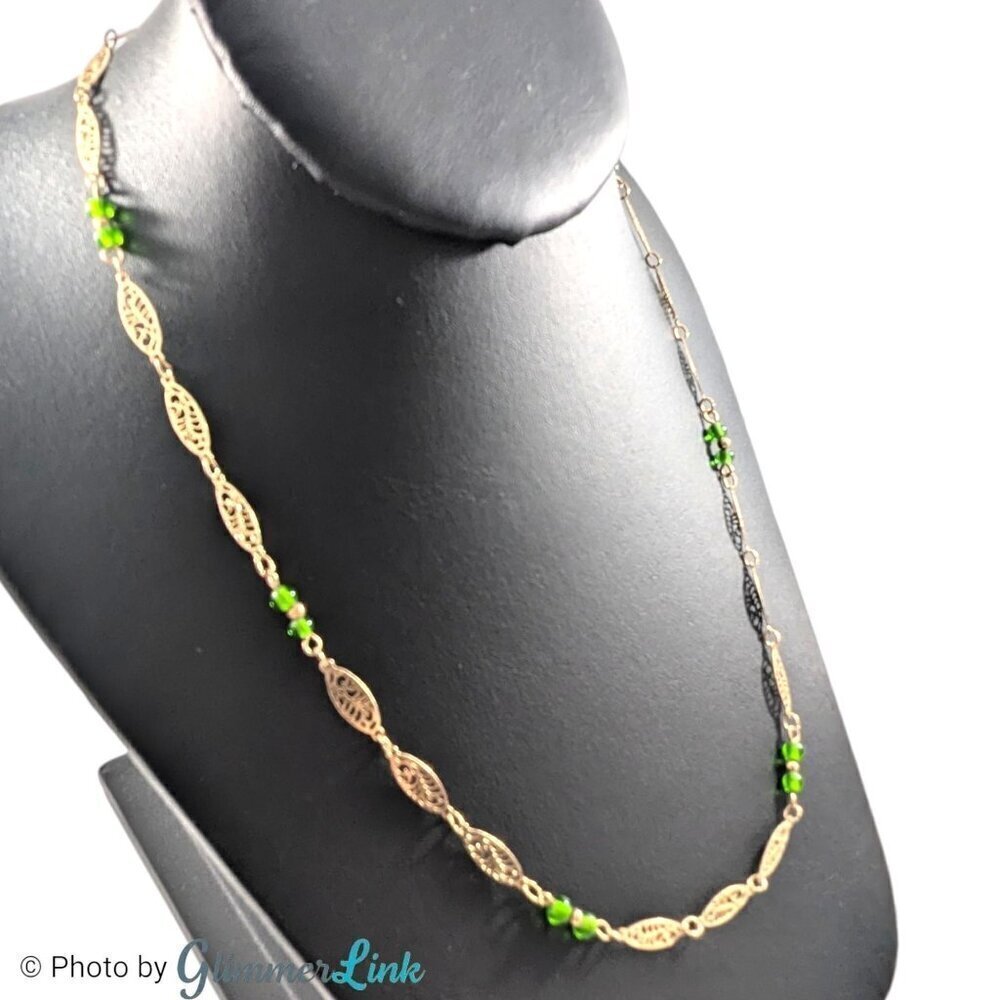 Vintage Filigree Oval Link Green Seed Bead Gold Tone Station Necklace - Picture 3 of 9